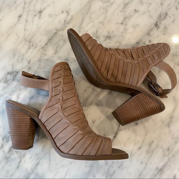 Jessica Simpson Women's Sling Back Woven Taupe Peep Toe Block Heals Size 9.5 - Picture 3 of 8